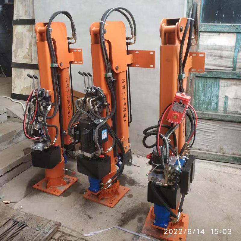 阳原县重汽蓝牌随车吊 3.2吨 国六动力强 液压驱动 农用自卸起重机